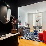Whome Prime Location Contemporary Luxury W/ Ac & Elevator *