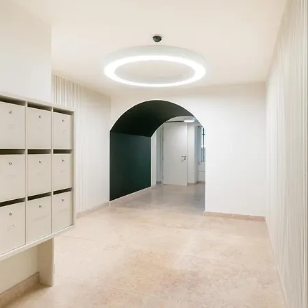 Whome Prime Location Contemporary Luxury W/ Ac & Elevator * リスボン